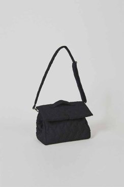 <img class='new_mark_img1' src='https://img.shop-pro.jp/img/new/icons21.gif' style='border:none;display:inline;margin:0px;padding:0px;width:auto;' />[DIGAWEL] Quilted shoulder bag