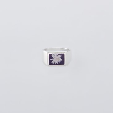 <img class='new_mark_img1' src='https://img.shop-pro.jp/img/new/icons5.gif' style='border:none;display:inline;margin:0px;padding:0px;width:auto;' />[XOLO] Signet Ring with Royal Purple Flower