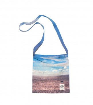 <img class='new_mark_img1' src='https://img.shop-pro.jp/img/new/icons5.gif' style='border:none;display:inline;margin:0px;padding:0px;width:auto;' />[nanamica]OOAL Photo Print Shoulder Bag L