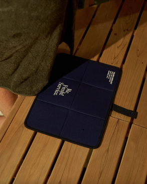 <img class='new_mark_img1' src='https://img.shop-pro.jp/img/new/icons5.gif' style='border:none;display:inline;margin:0px;padding:0px;width:auto;' />[FreshService] FOLDING SAUNA MAT