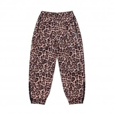 <img class='new_mark_img1' src='https://img.shop-pro.jp/img/new/icons5.gif' style='border:none;display:inline;margin:0px;padding:0px;width:auto;' />[BlackEyePatch] LEOPARD PATTERNED RIPSTOP TRACK PANTS