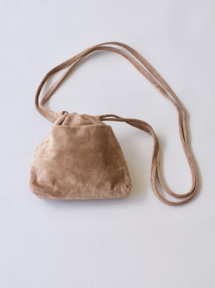URU ウル 21AW "LEATHER POUCH" BEIGE