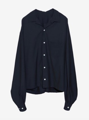 <img class='new_mark_img1' src='https://img.shop-pro.jp/img/new/icons6.gif' style='border:none;display:inline;margin:0px;padding:0px;width:auto;' />Sillage シアージ " overshirt " NAVY