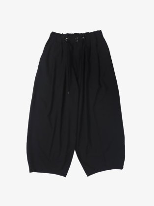 <img class='new_mark_img1' src='https://img.shop-pro.jp/img/new/icons6.gif' style='border:none;display:inline;margin:0px;padding:0px;width:auto;' />Sillage シアージ " circular pants " black