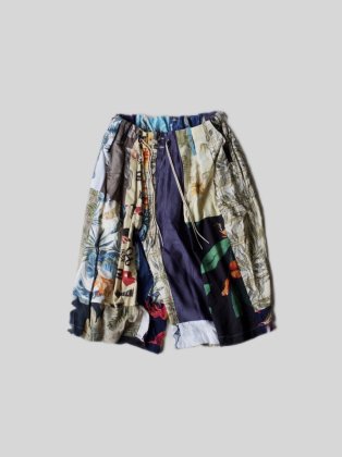 <img class='new_mark_img1' src='https://img.shop-pro.jp/img/new/icons7.gif' style='border:none;display:inline;margin:0px;padding:0px;width:auto;' />Sillage  " Exclusive vintage patchwork circular short pants " 01