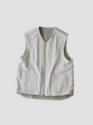 <img class='new_mark_img1' src='https://img.shop-pro.jp/img/new/icons6.gif' style='border:none;display:inline;margin:0px;padding:0px;width:auto;' />URU ウル 23aw " ZIP UP VEST" IVORY 