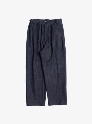 <img class='new_mark_img1' src='https://img.shop-pro.jp/img/new/icons6.gif' style='border:none;display:inline;margin:0px;padding:0px;width:auto;' />Sillage  " baggy trousers black Denim " one wash