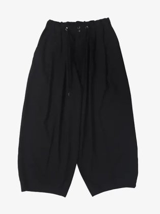 <img class='new_mark_img1' src='https://img.shop-pro.jp/img/new/icons6.gif' style='border:none;display:inline;margin:0px;padding:0px;width:auto;' />Sillage  24ss " circular pants " black