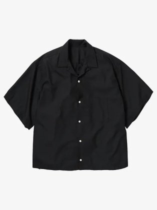 <img class='new_mark_img1' src='https://img.shop-pro.jp/img/new/icons6.gif' style='border:none;display:inline;margin:0px;padding:0px;width:auto;' />Sillage  24ss " overshirt short sleeve " black