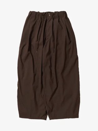 <img class='new_mark_img1' src='https://img.shop-pro.jp/img/new/icons6.gif' style='border:none;display:inline;margin:0px;padding:0px;width:auto;' />Sillage  24ss " circular pants " brown