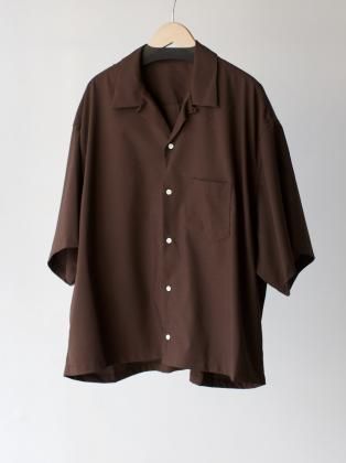 <img class='new_mark_img1' src='https://img.shop-pro.jp/img/new/icons6.gif' style='border:none;display:inline;margin:0px;padding:0px;width:auto;' />Sillage  24ss " overshirt short sleeve " brown 