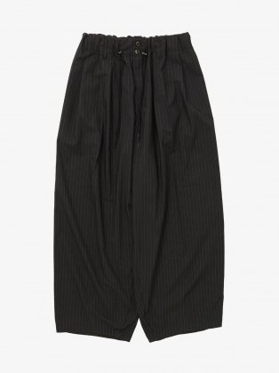 <img class='new_mark_img1' src='https://img.shop-pro.jp/img/new/icons6.gif' style='border:none;display:inline;margin:0px;padding:0px;width:auto;' />Sillage   " circular pants " black stripe