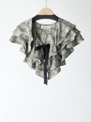 <img class='new_mark_img1' src='https://img.shop-pro.jp/img/new/icons6.gif' style='border:none;display:inline;margin:0px;padding:0px;width:auto;' />FUMIE=TANAKA եߥʥ 25aw / flower jq frill neck  BLACK