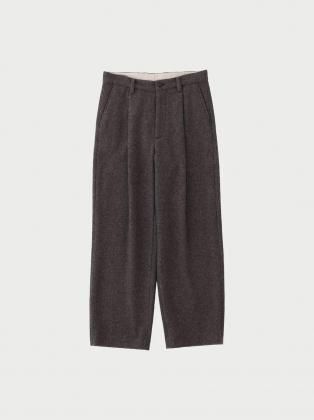 <img class='new_mark_img1' src='https://img.shop-pro.jp/img/new/icons6.gif' style='border:none;display:inline;margin:0px;padding:0px;width:auto;' />URU  25aw " 1 tuck pants " Brown