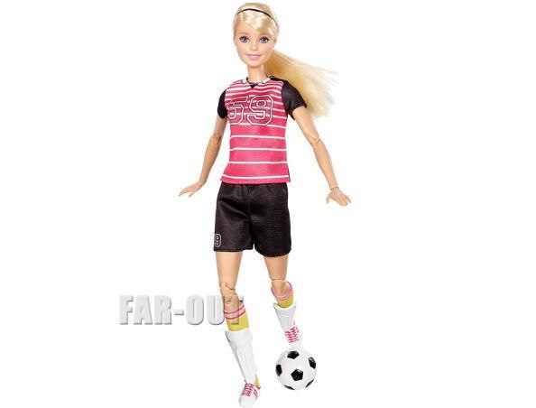 バービー メイドトゥームーブ サッカー選手 ポーザブル ブロンドヘア ドール 人形 Barbie Made To Move Soccer -  FAR-OUT