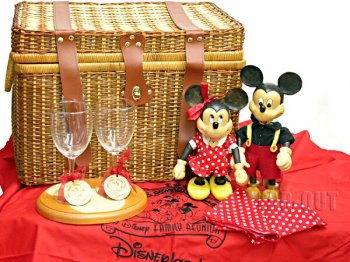 ǥ˥ʥ٥󥷥 2001 ߥåߥˡ Ħɡ ͷ ԥ˥åå 100 Mickey & Minnie Wooden Doll Picnic Set USA ߸