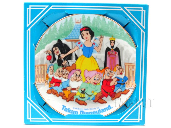 東京ディズニーランド 白雪姫と7人の小人たち w/ 魔女 エビルクイーン プレート 1985年 絵皿 TDL - FAR-OUT