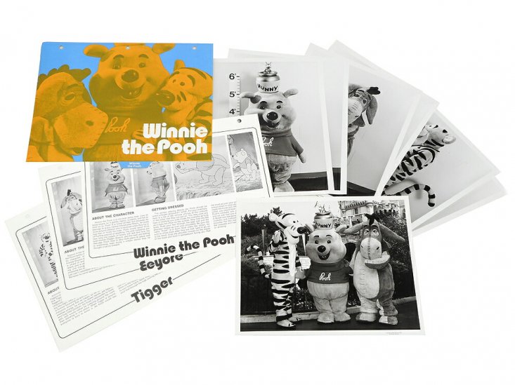 くまのプーさん プーさん ティガー イーヨ キャラクターグリーティング ディズニーランド社内用 資料と生写真セット 1981年 Disneyland Far Out