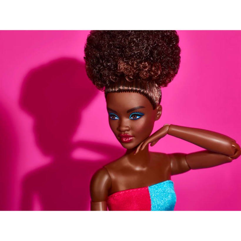 バービー ルック ブラック カーリーヘア 黒人 ポーザブル シグネチャー ドール Barbie Looks Doll Black Curly Hair  Made to Move - FAR-OUT