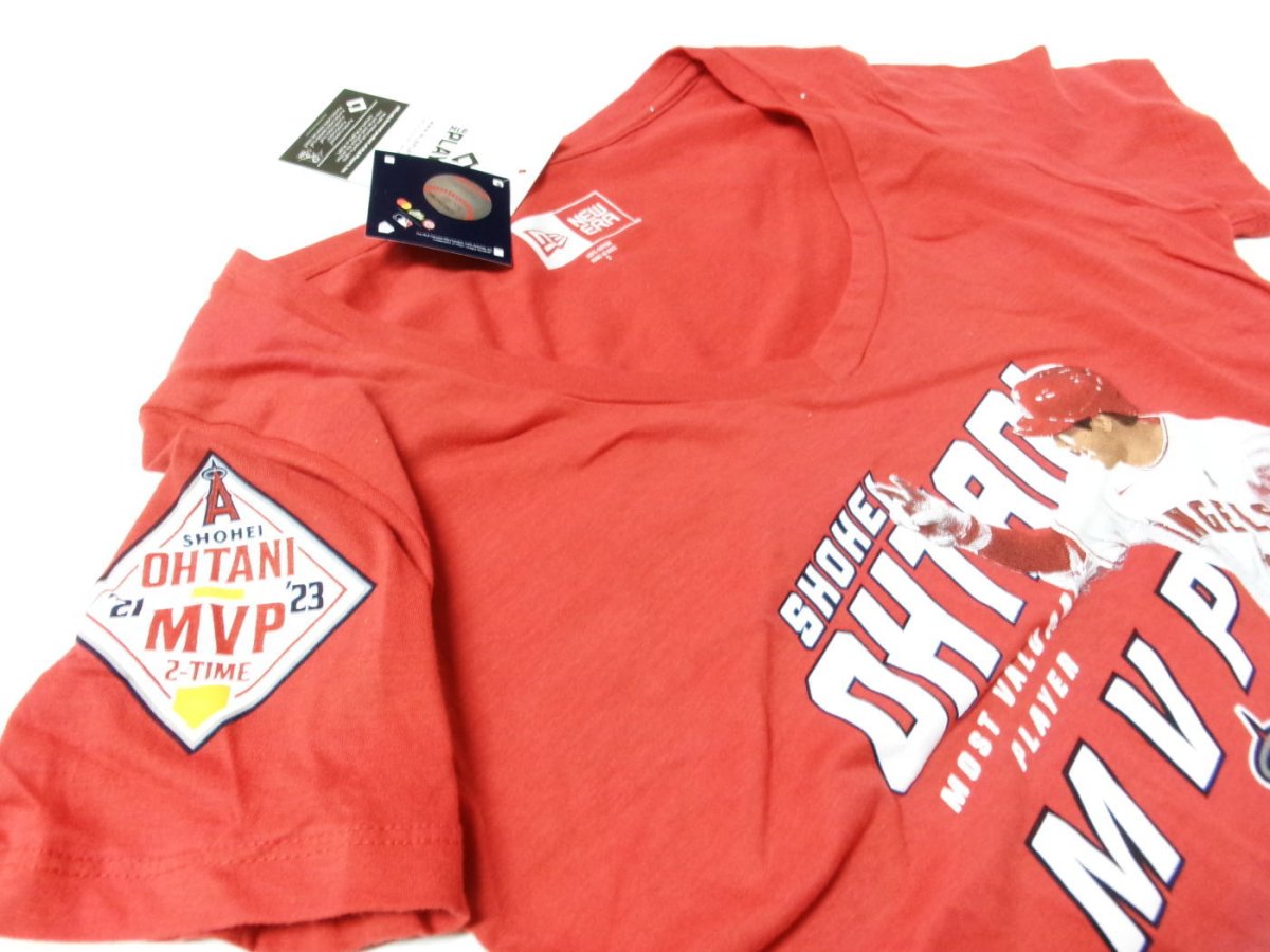 大谷翔平選手 2023年 MVP受賞記念 Tシャツ 赤 レディース Vネック Sサイズ ニューエラ New Era MLB Shohei Ohtani MVP  T-Shirts エンゼルス球場限定 - FAR-OUT