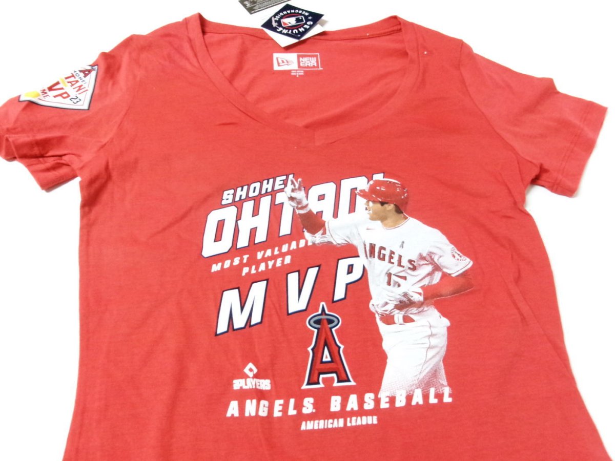 大谷翔平選手 2023年 MVP受賞記念 Tシャツ 赤 レディース Vネック Sサイズ ニューエラ New Era MLB Shohei Ohtani MVP  T-Shirts エンゼルス球場限定 - FAR-OUT