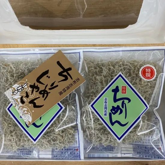 大分県産ちりめんじゃこ特選1k×２箱 大分県産ちりめんじゃこ特選1k×2箱の通販 by 雑魚屋's shop｜ラクマ