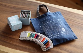 atsumiさんの「絹糸でぬりえをするように刺繍する糸六ミニトートセット」