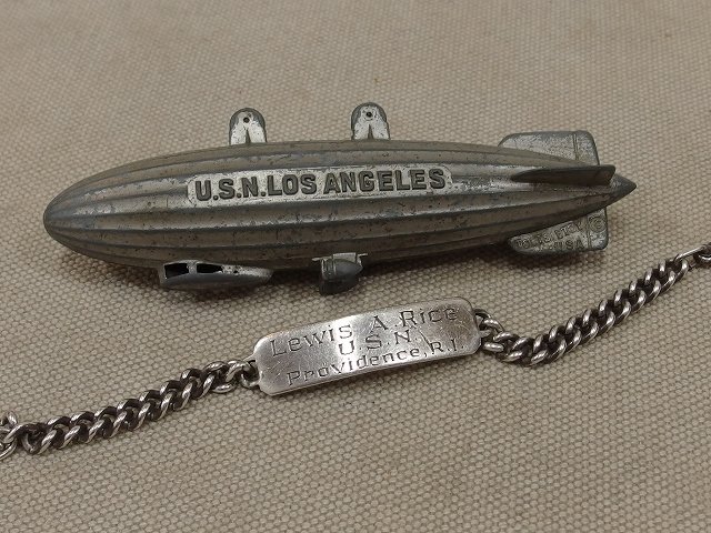 U.S.N. LOS ANGELES AIRSHIP/TOOTSIETOY - SEARCHLIGHT