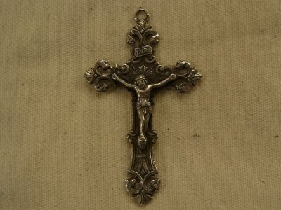 CROSS PENDANT TOP/CHAPEL 150313