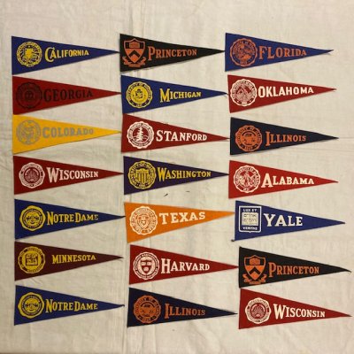 COLLEGE Pennant  *220202*