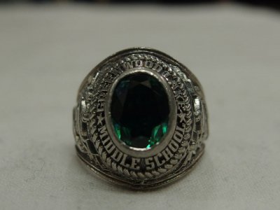 1977 GREENWOOD LAKE MIDDLE SCHOOL CLASS RING/8-9171228