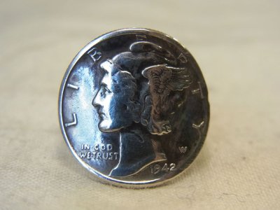 1942 LIBERTY COIN RING/6-7 170226