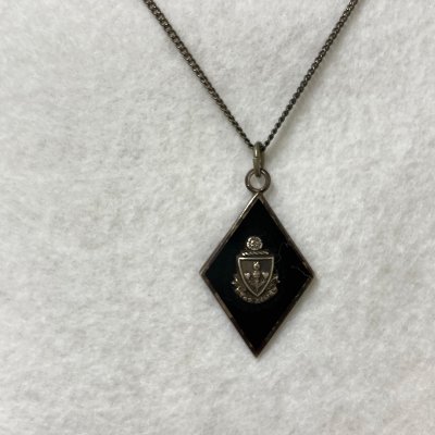 FRATANITY PENDANT TOP NECKLACE 230824