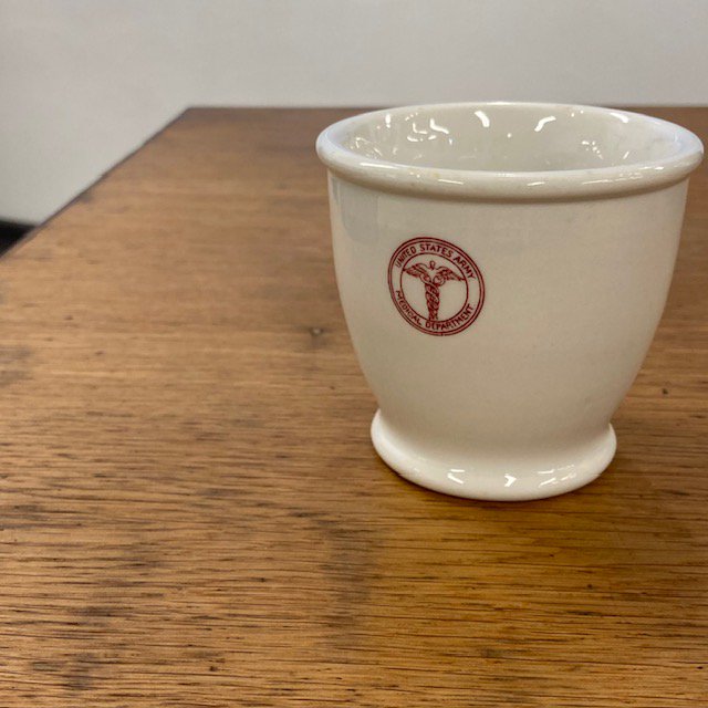 1942 USMD TABLEWARE CUP 