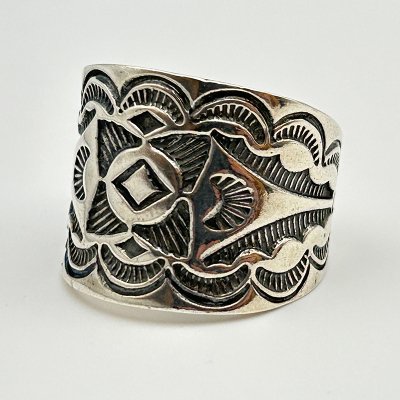 NETIVE AMERICAN STERLING SILVER INDIAN RING/21 240202