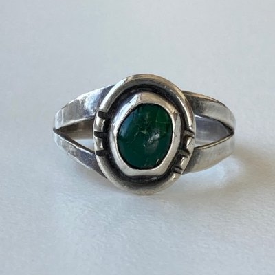 NATIVE AMERICAN STERLING SILVER RING/17240215D