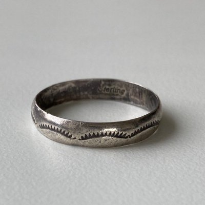 NATIVE AMERICAN STERLING SILVER RING/25,5240217D