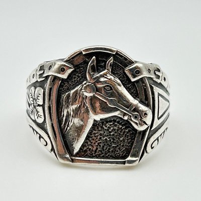HORSE & HORSESHOE STERLING SILVER RING/22.5 240314