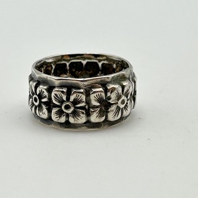 FLOWER SILVER RING/8 240701A