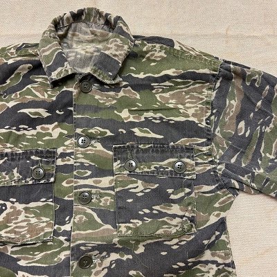 VIETNAM TIGER STRIPE CAMO JACKET  / XS 241021