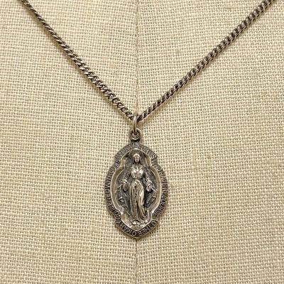 MEDAI STERLING SILVER CHARM TOP w/Chain 250824B
