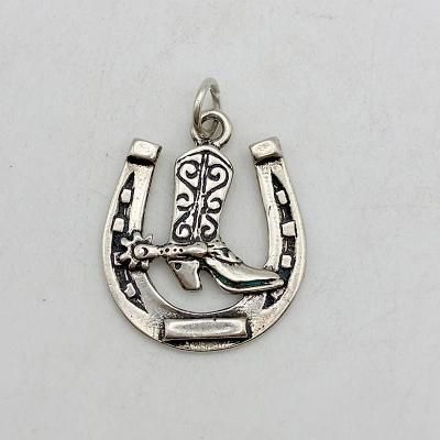 HORSESHOE x COWBOY BOOTS 