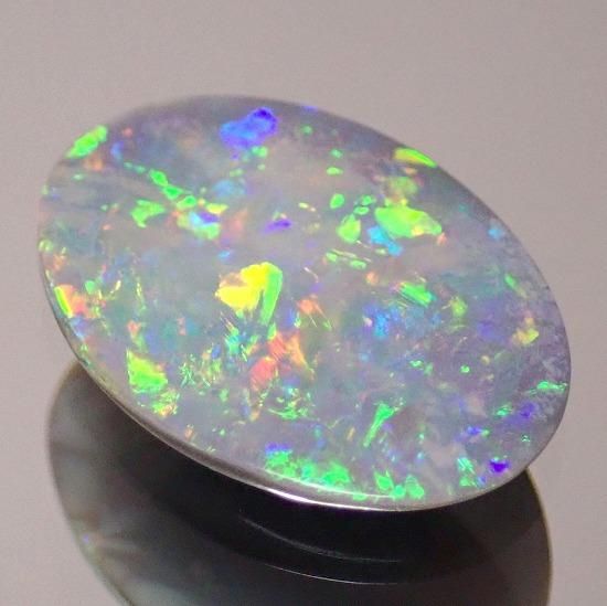 セミブラックオパール 2.22ct - オパールルース・原石の専門店