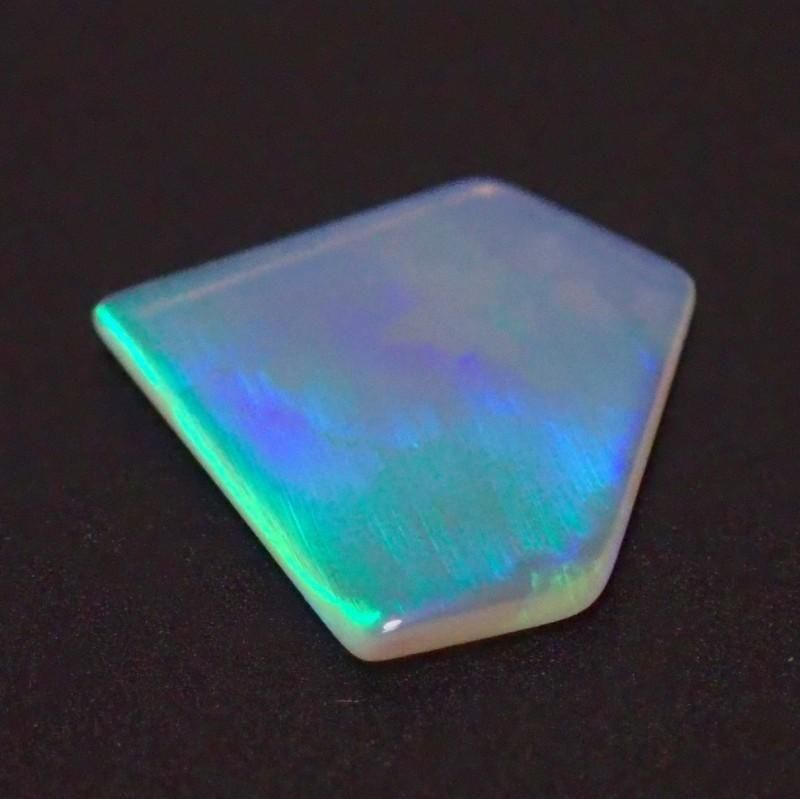 クリスタルオパール 0.65ct - オパールルース・原石の専門店