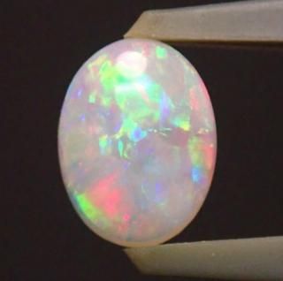 ホワイトオパール 0.66ct