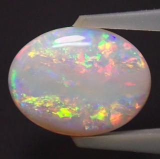 ホワイトオパール 3.19ct