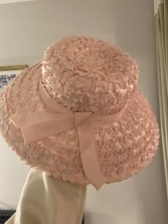 pink hat