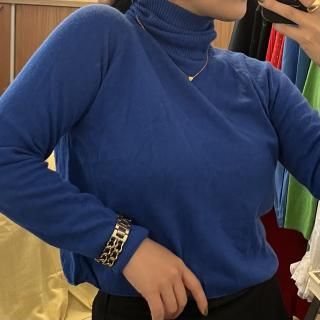 turtleneck in Paris