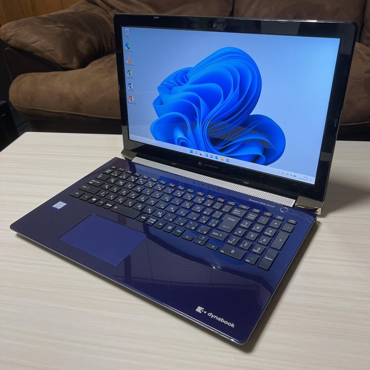 東芝Windows11ノートパソコンWEBカメラSSD 1TBメモリ16GB薄型