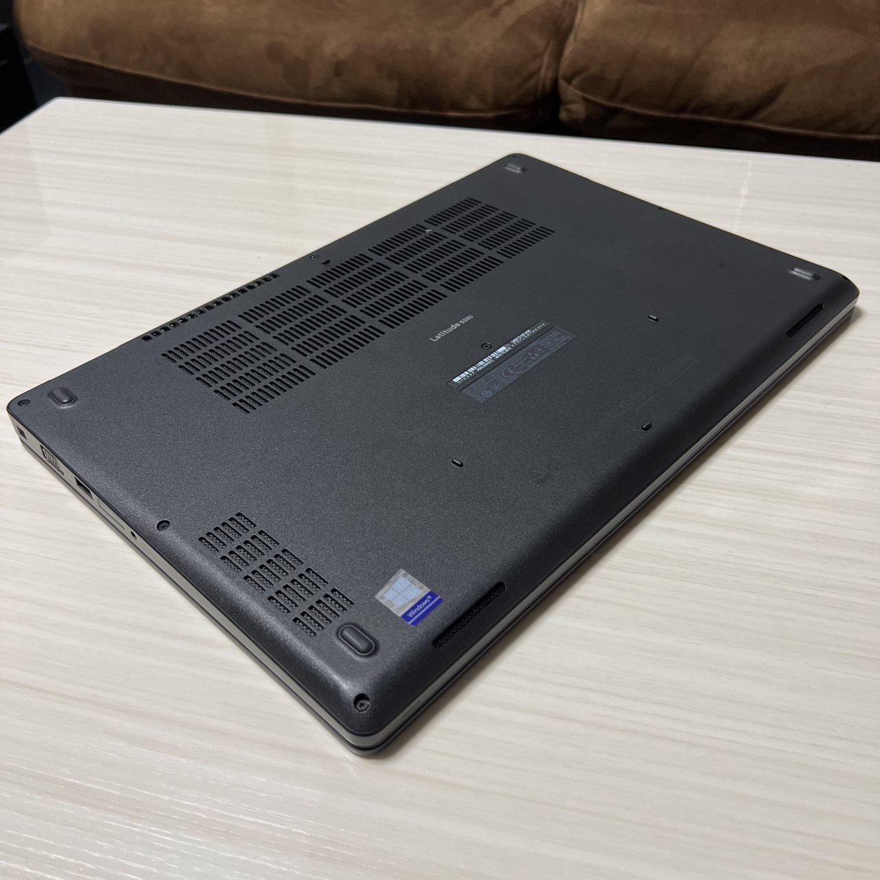 ☆美品 2019年製 DELL 爆速ノートパソコン Core i7-8650U ＋ 16GB 